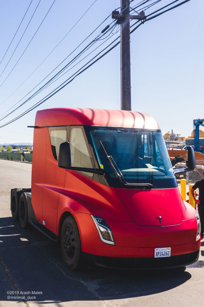 Watch Tesla Semi prototype demo at the Yandell Logistics facility in ...